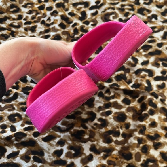 Brand New Adidas Adilette Aqua Pink 3 Stripe Large Strap Pink Slides Sandals - Picture 12 of 13